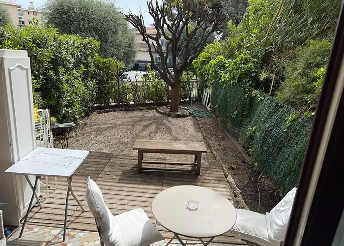Studio Calme A Deux Pas De La Mer Avec Jardin Et Parking Prive